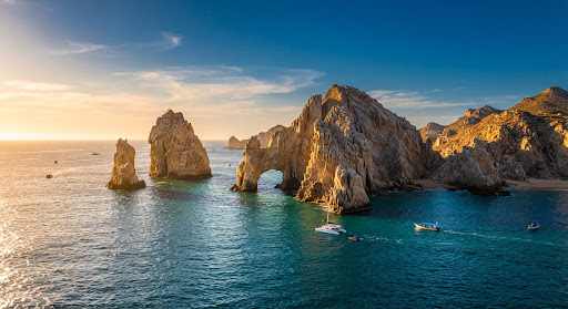 Fotografía del Arco de Los Cabos al atardecer